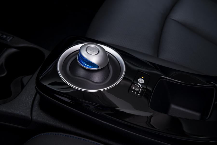  Nissan Leaf 2013 года  (фото 17 из 63)